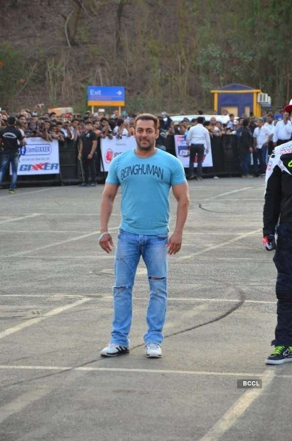 Salman Khan promotes Suzuki Gixxer