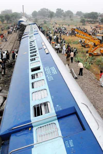 Train derails near Jaipur