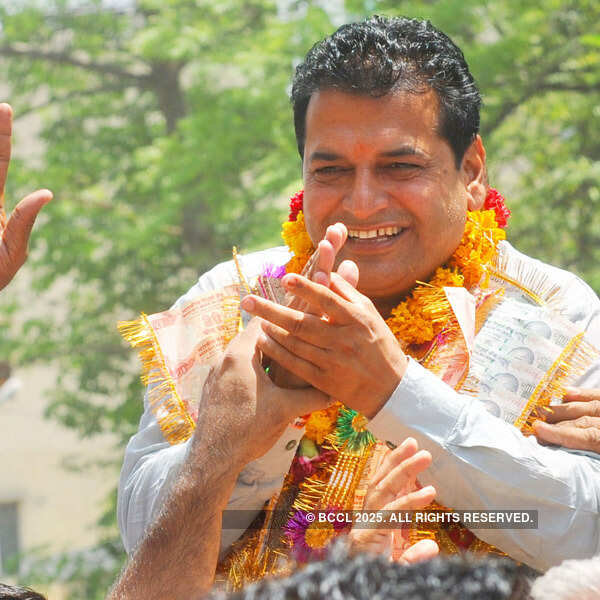 MCD bypoll: Good show by AAP, Congress