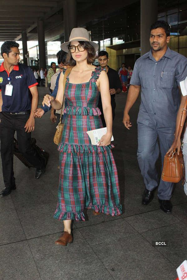 Photos of celebrities at airport