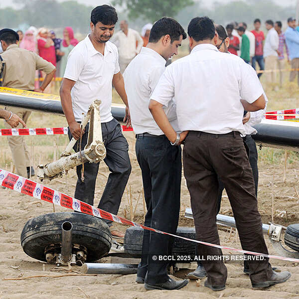 Air ambulance makes emergency landing