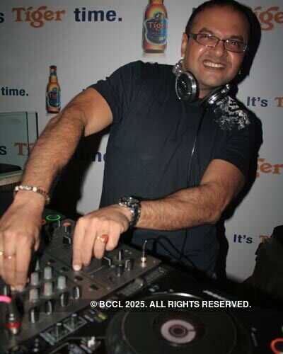 Casanova Friday party