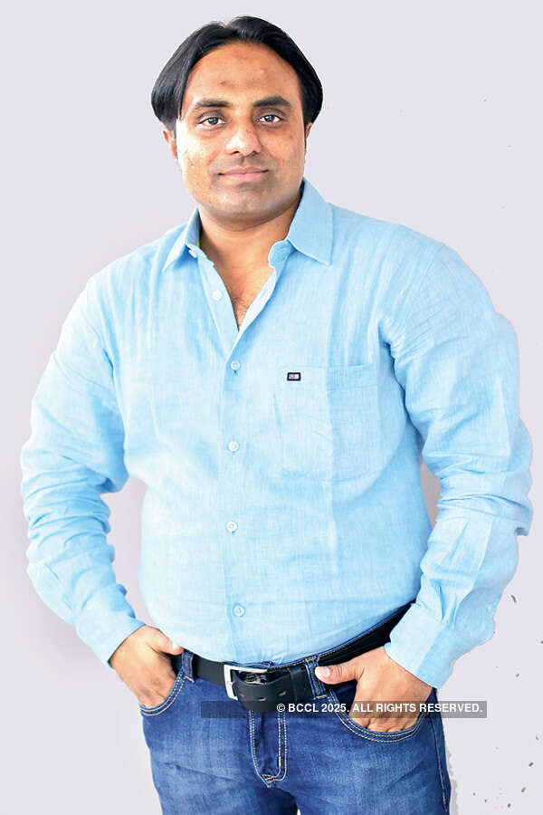 NS Chauhan performs at Club BnB Shooters