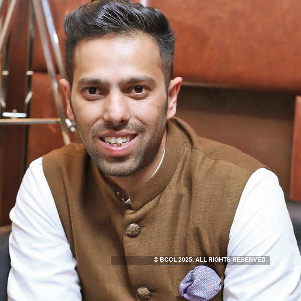 Hari and Sukhmani perform in the city