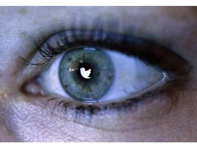 2,500 Twitter accounts linked to adult websites