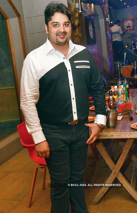 Party @ The Flying Saucer Cafe V2.0