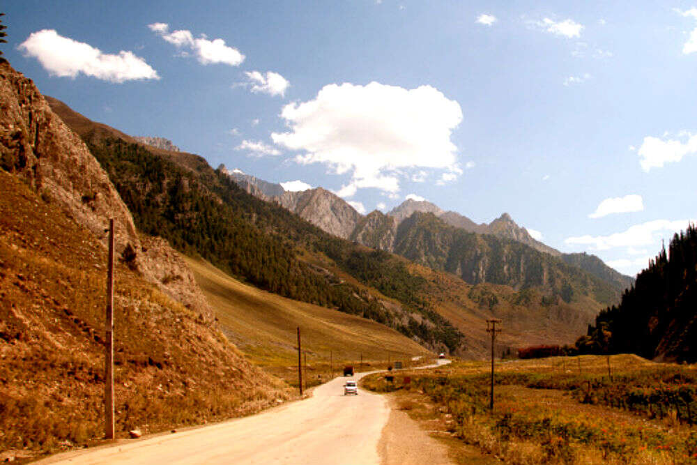 A Complete Guide to the Manali-Leh Road Trip A Complete Guide to the Manali-Leh Road Trip