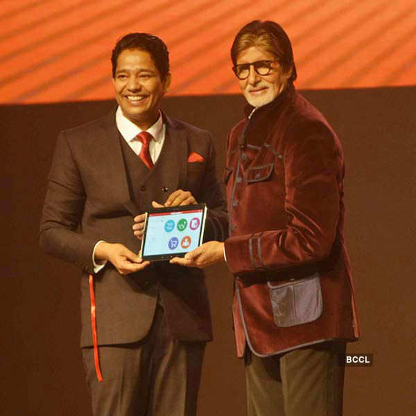 Big B unveils Robomate+