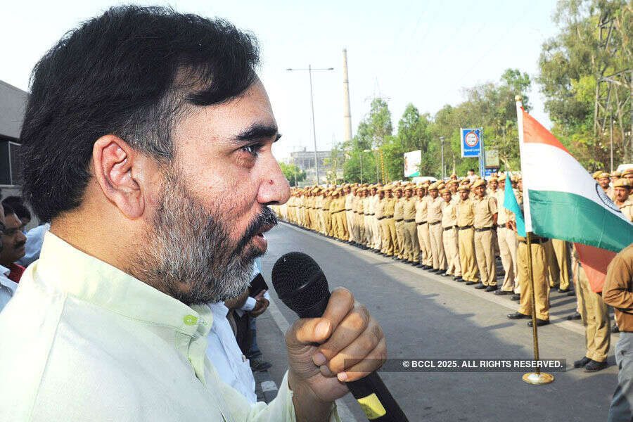 Delhi transport minister resigns