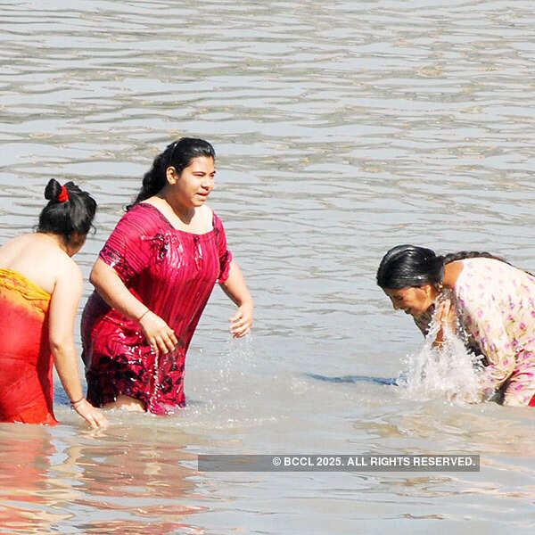 Kashmir celebrates Dashar Maha Kumbh