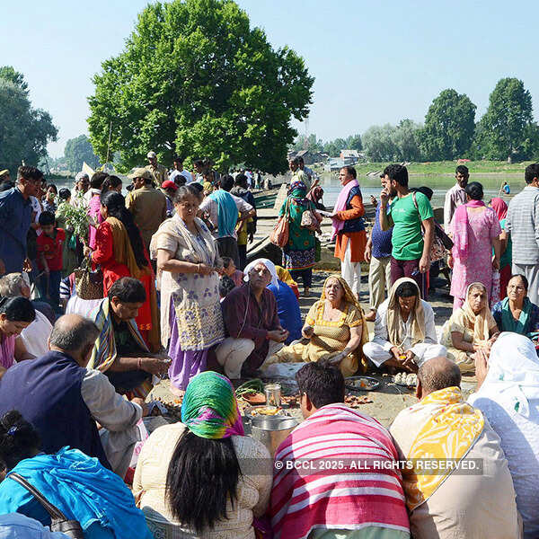 Kashmir celebrates Dashar Maha Kumbh