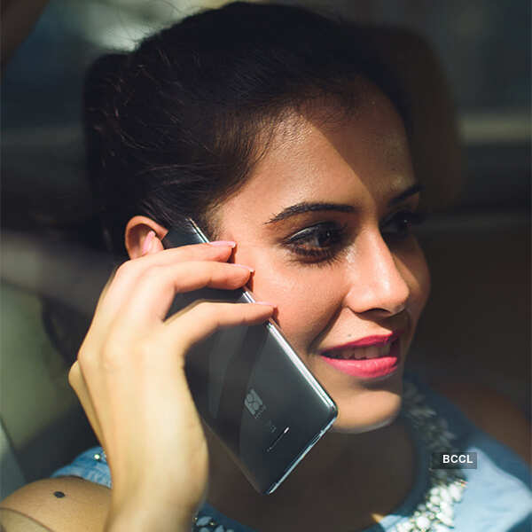 Hyve Buzz and Storm smartphones launched