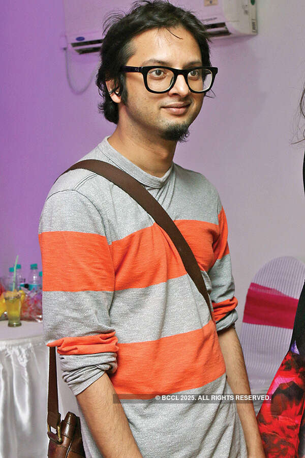 Socialites attend get-together