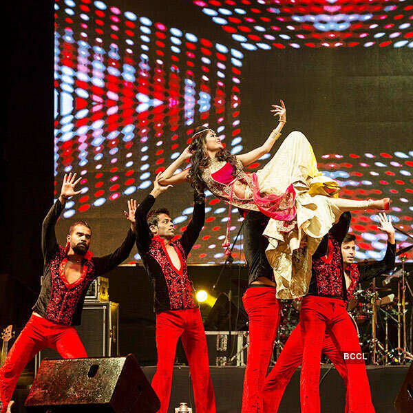 Awards & Performances