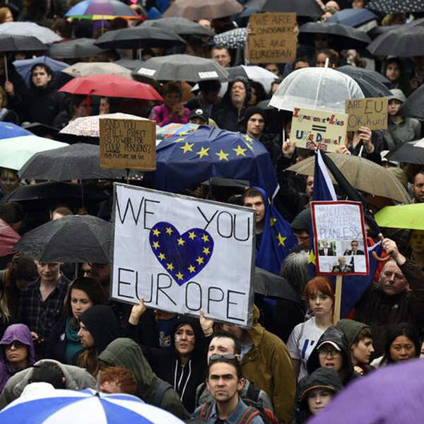 London shows love for Europe