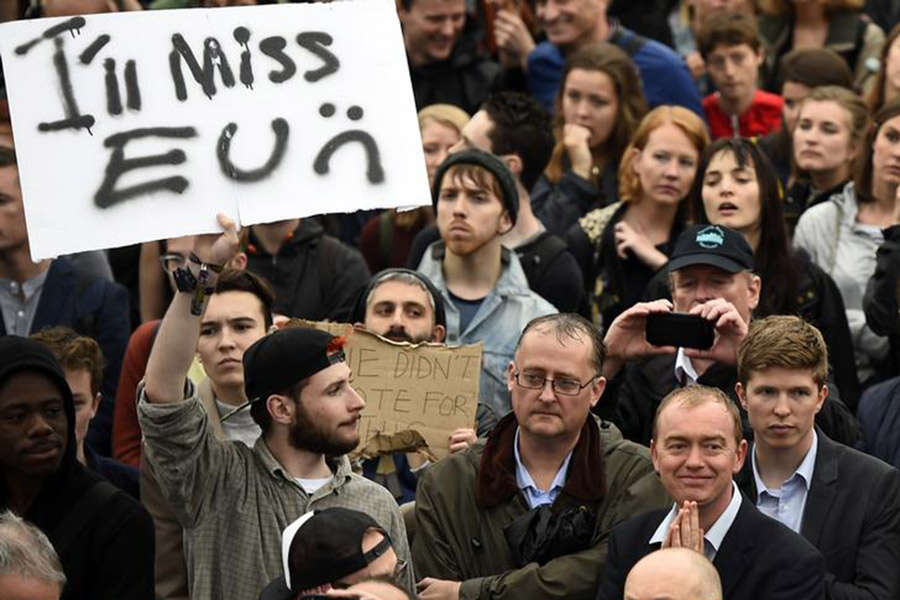 London shows love for Europe