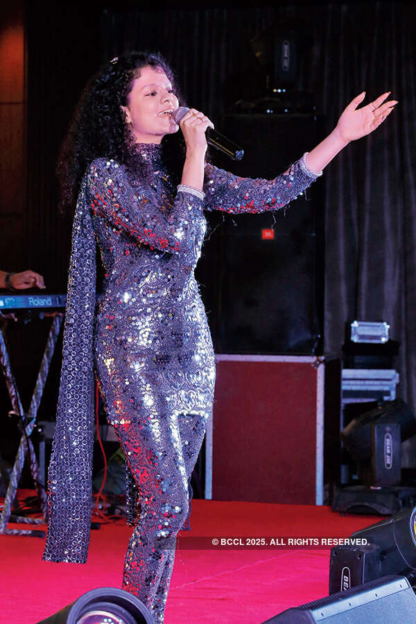 Urvashi launches fashion portal