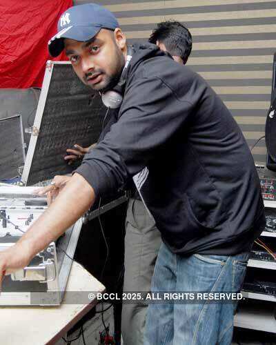 Fashion at Aura Lounge