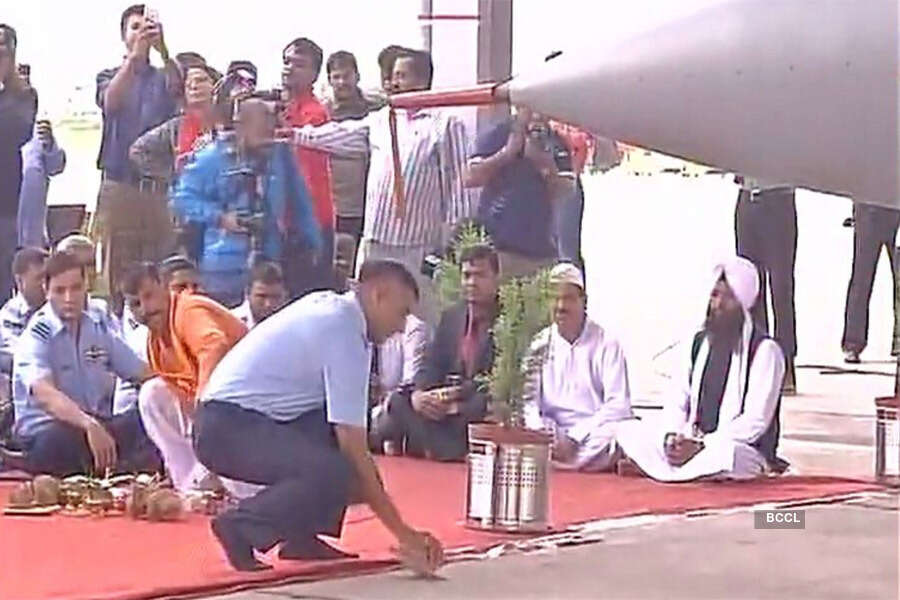 HAL Tejas inducted into Indian Air Force