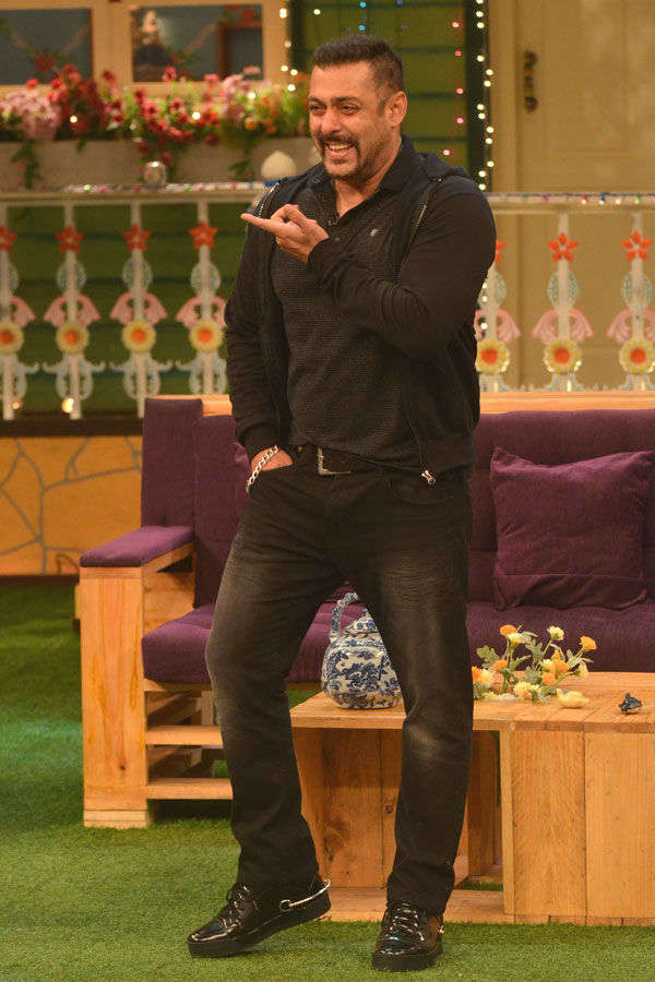 SRK promotes Raees on The Kapil Sharma Show