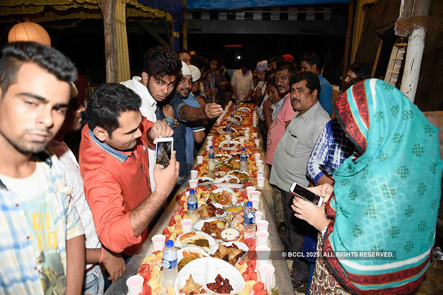 Kumkum Bhagya’s Iftar party