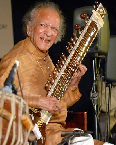 Pt. Ravi Shankar performs