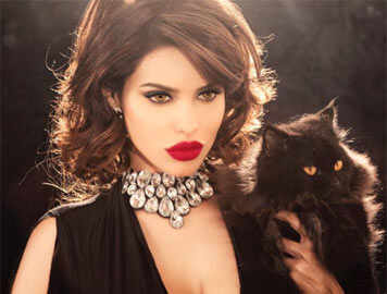 These photos of Gizele Thakral are too hot to handle!