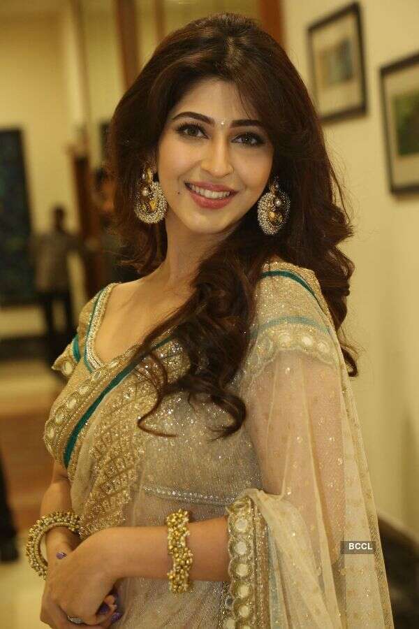 Sonarika Bhadoria Pics | Sonarika Bhadoria Photos | Sonarika Bhadoria  Portfolio Pics | Sonarika Bhadoria Personal Photos - ETimes Photogallery