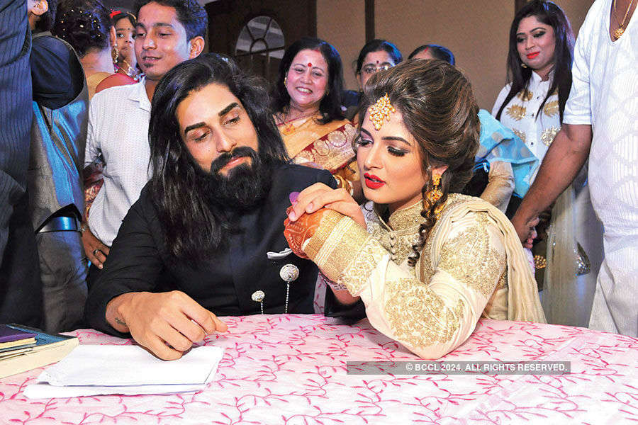 Srabanti ties the knot with Krishan Photogallery - ETimes