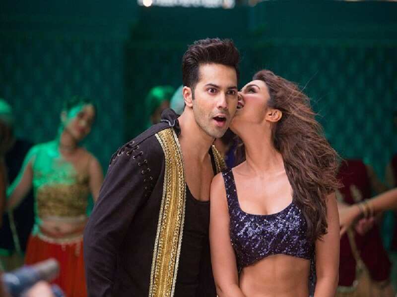 Varun Dhawan and Parineeti Chopra to lock lips in 'Jaaneman Aah'?