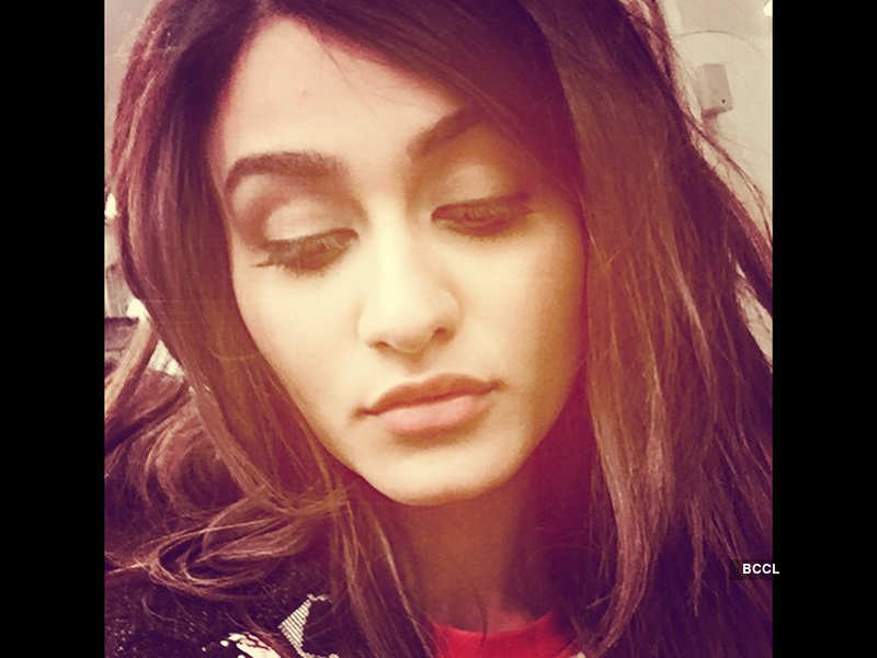 Aditi Arya's candid pictures are definitely winning hearts!