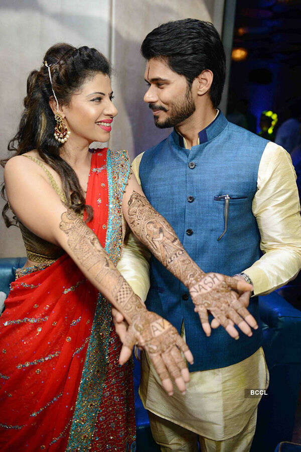 Sambhavna Seth&rsquo;s mehendi ceremony