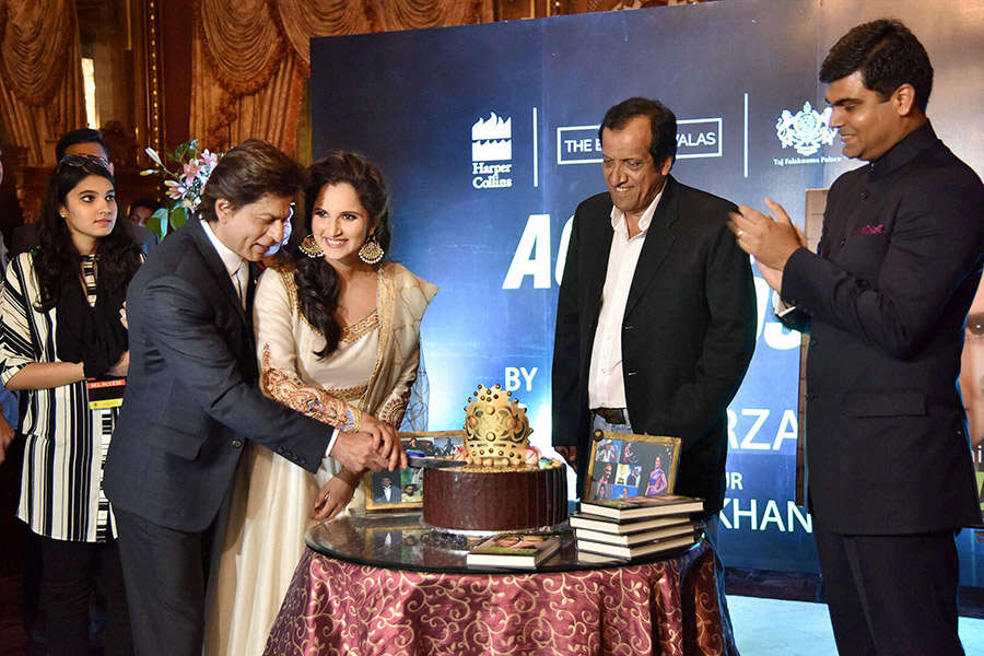 SRK launches Sania Mirza's autobiography