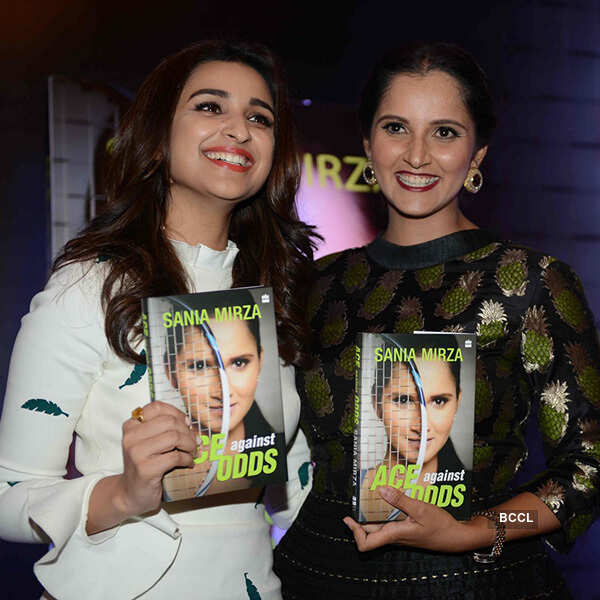 Parineeti launches Sania&rsquo;s book