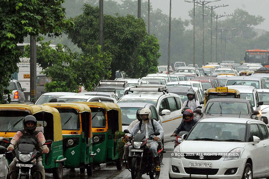 Diesel vehicles over 10 yrs banned in Delhi: NGT