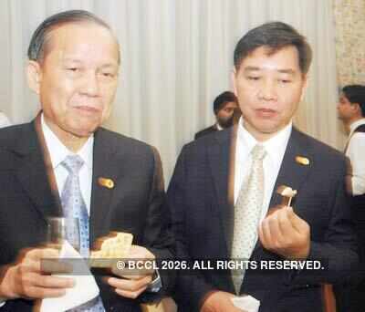 H.E Troung Vinh Trong, Nguyen Xuan Chinh