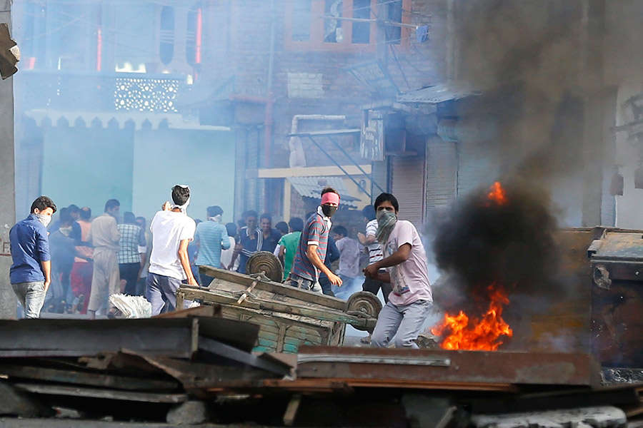 China 'concerned' over Kashmir clashes
