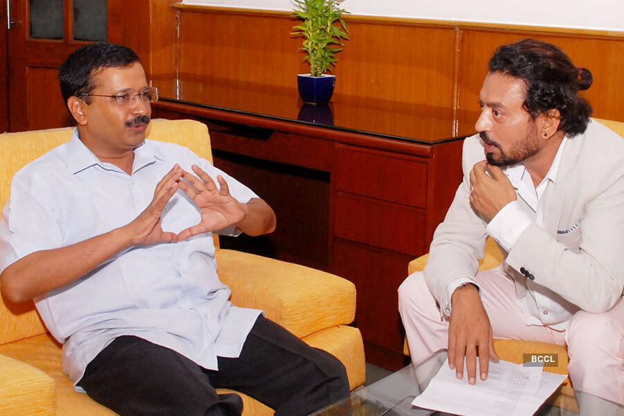 Actor Irrfan meets Arvind Kejriwal
