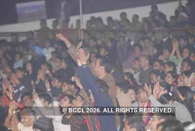 Kailash Kher performs