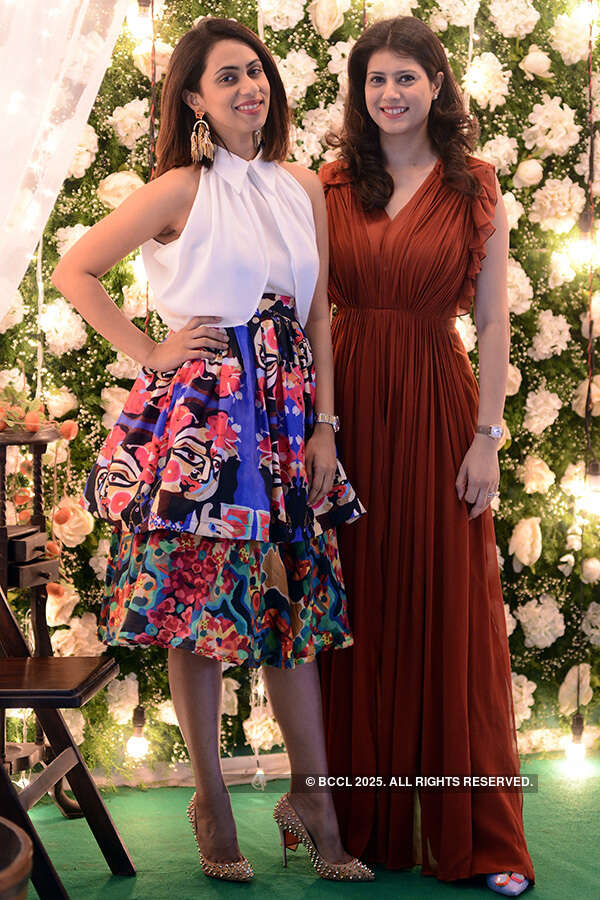 Socialites attend fashion soiree