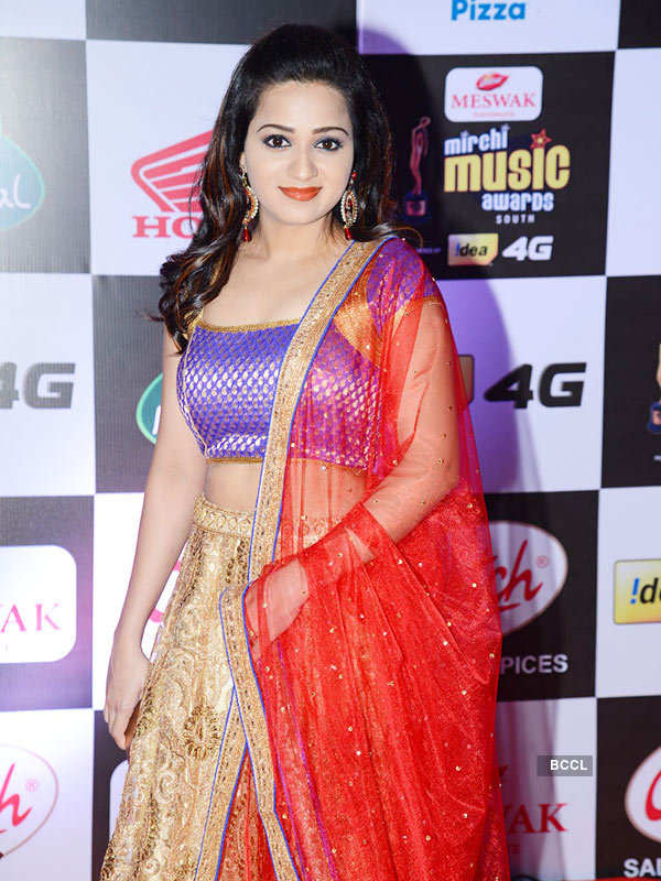 Mirchi Awards ‘16 (South) – Red Carpet