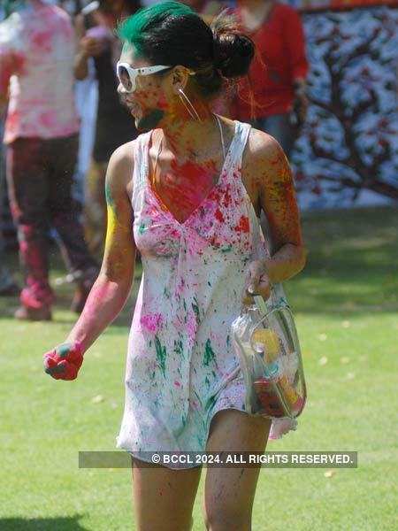 25 Best photos of Hottest Holi party