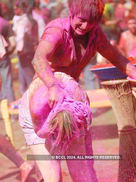 25 Best photos of Hottest Holi party