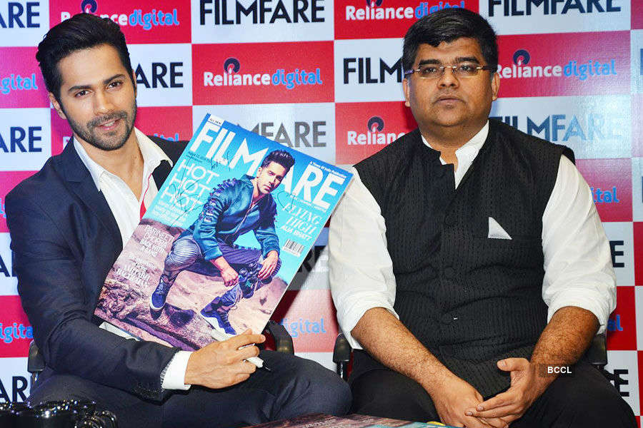 Varun unveils Filmfare cover