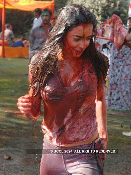 25 Best photos of Hottest Holi party