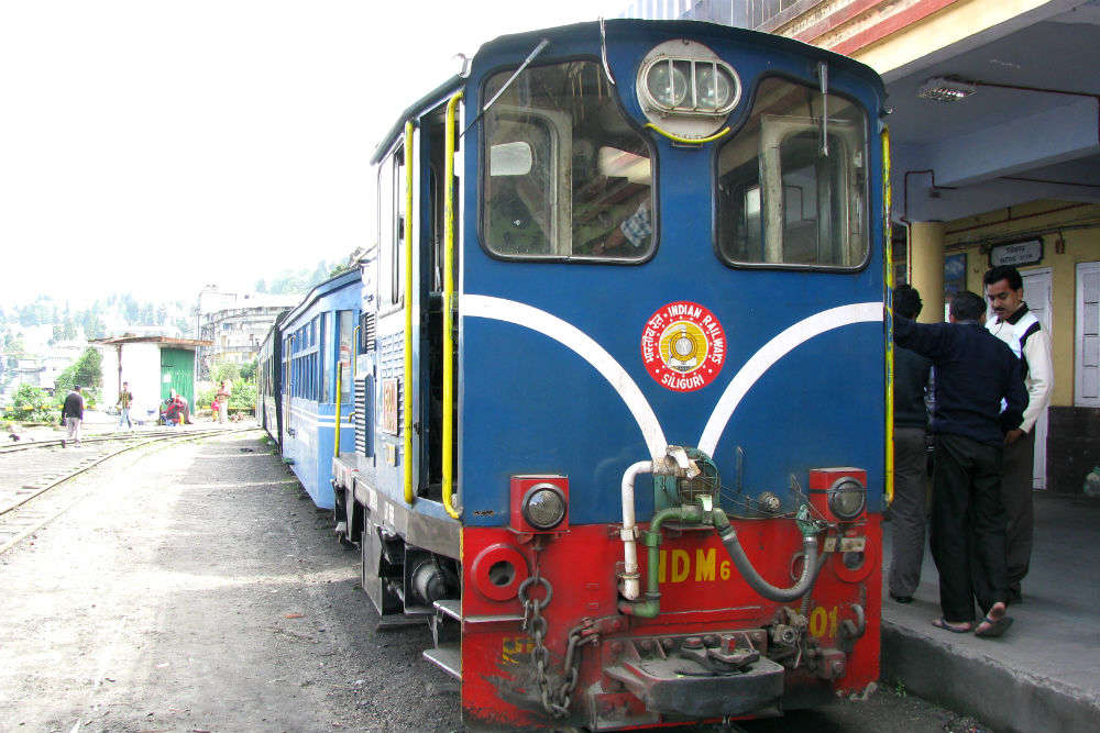 Darjeeling Himalayan Railway | Darjeeling Toy Train | Times of India Travel