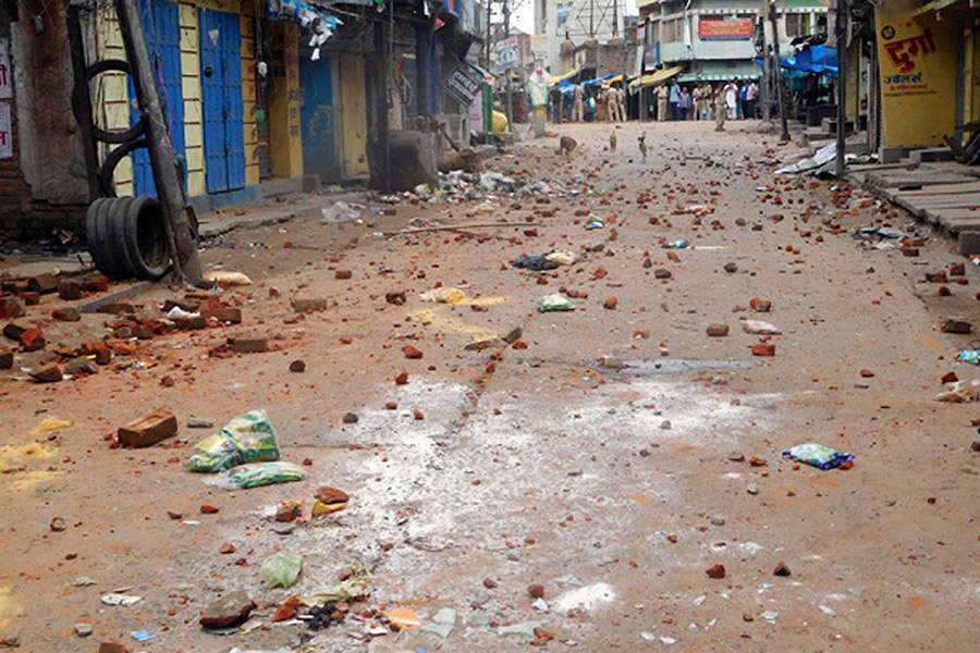 Bihar: Communal clashes over video on deities