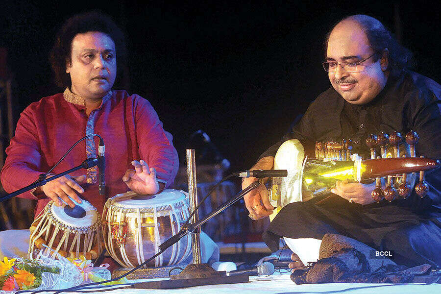 Musicians perform @ concert