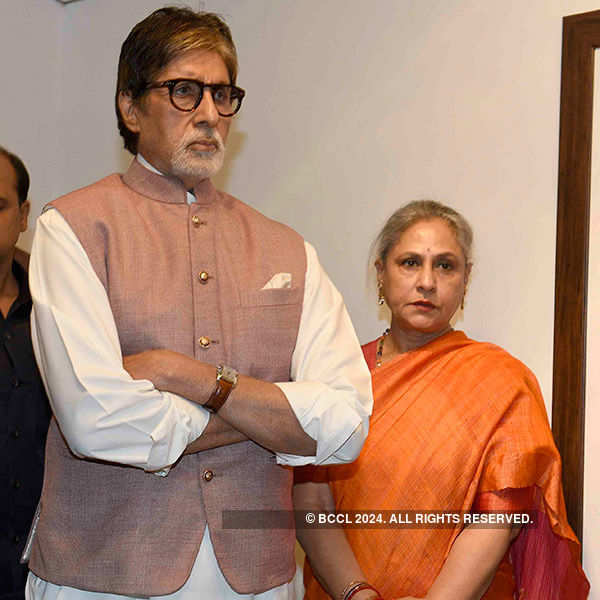 Big B launches Dilip De's art exhibition