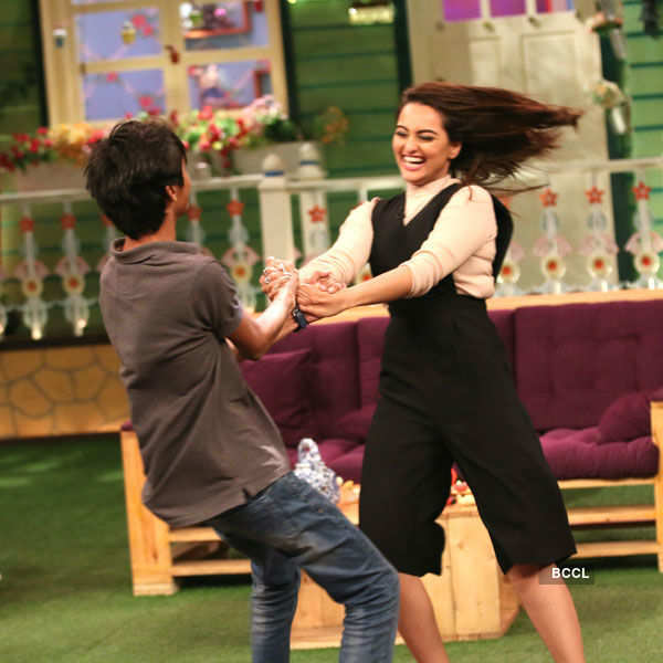 SRK promotes Raees on The Kapil Sharma Show